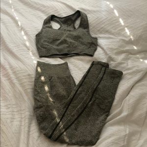 Matching seamless workout set